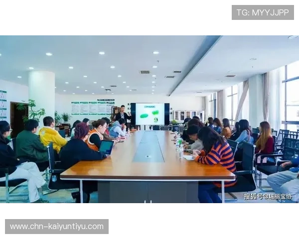 开云棋牌客服支持多渠道沟通，微信、电话、在线聊天全方位服务玩家